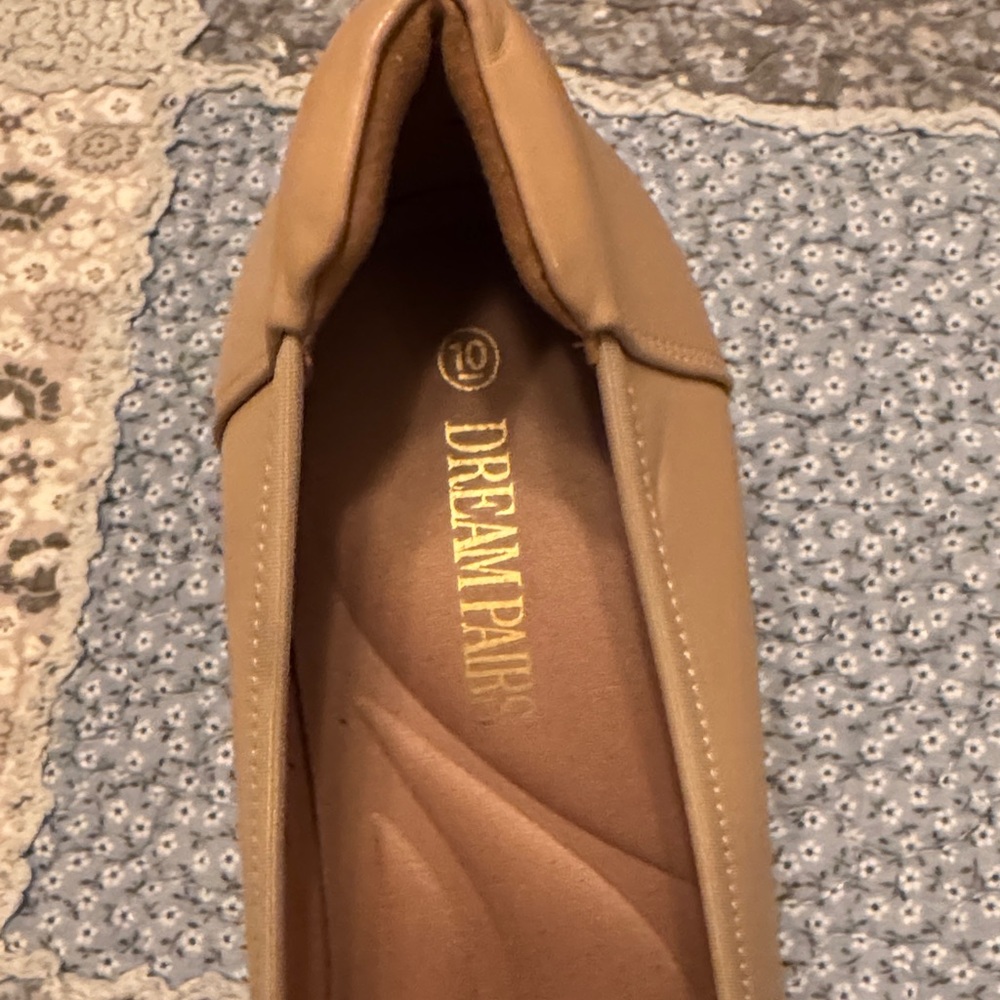 Dreampairs Women's Classic Tan Loafers. NWT - Picture 2 of 5